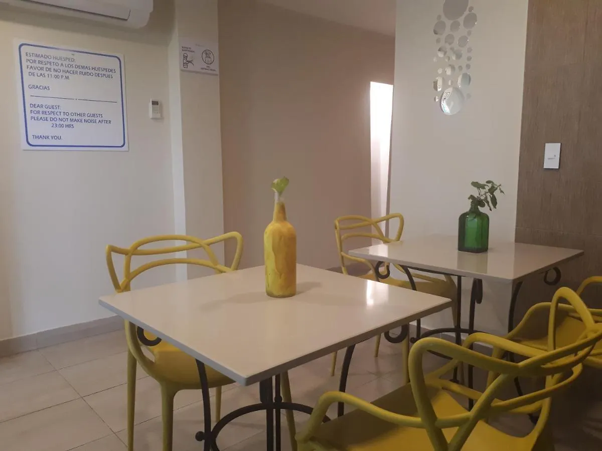 Brisas 10 Beachside Suites Cancun Apartment